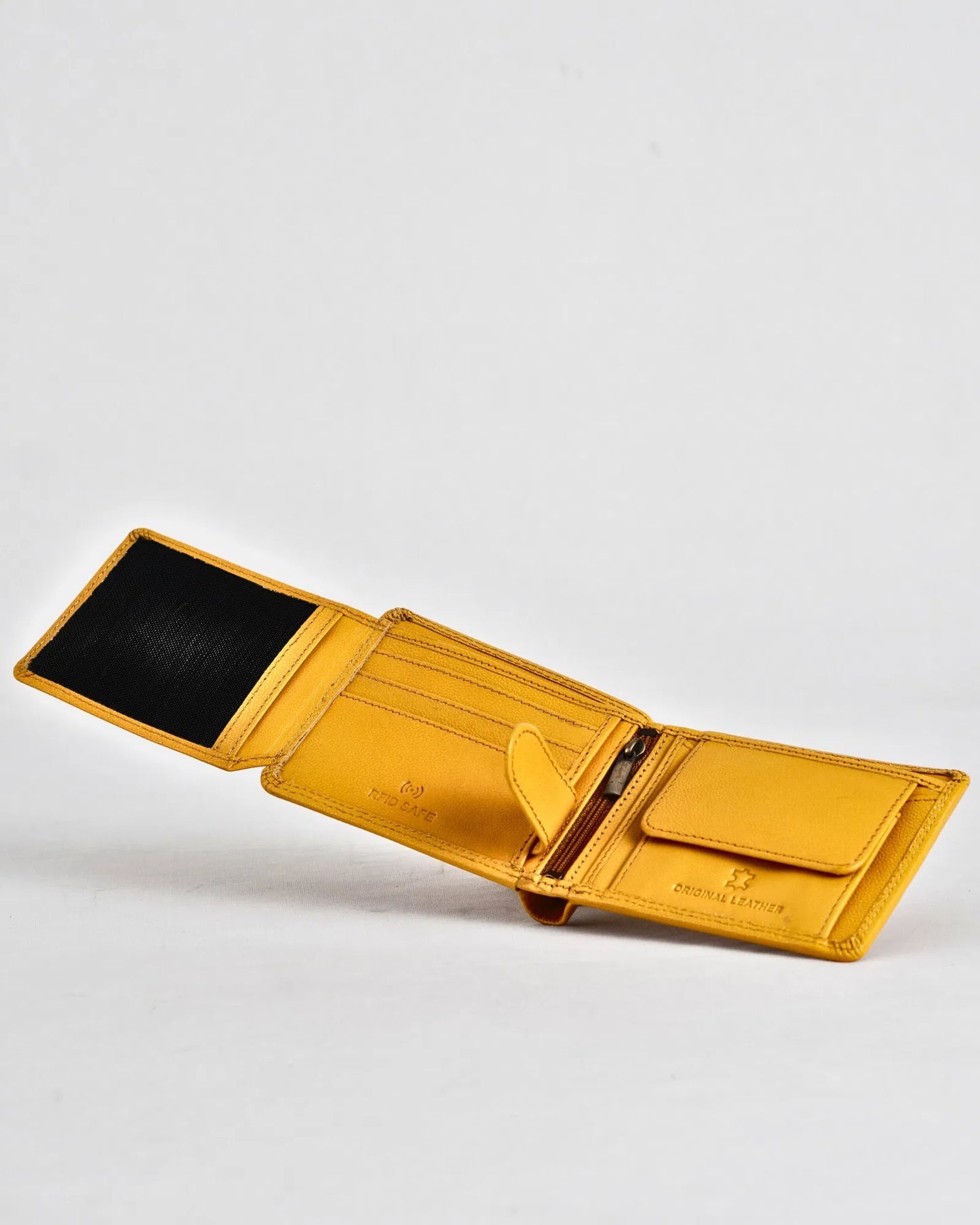 Cambridge – Men’s Original Leather Wallet (Rich Tan)