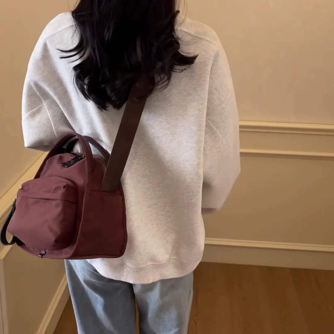 Simple lightweight casual and fashionable women's bag