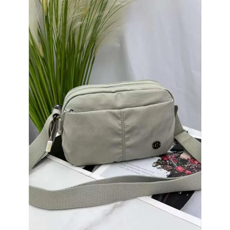 Quick-Dry Nylon Crossbody Bag – Lightweight, Large Capacity, Sporty & Versatile