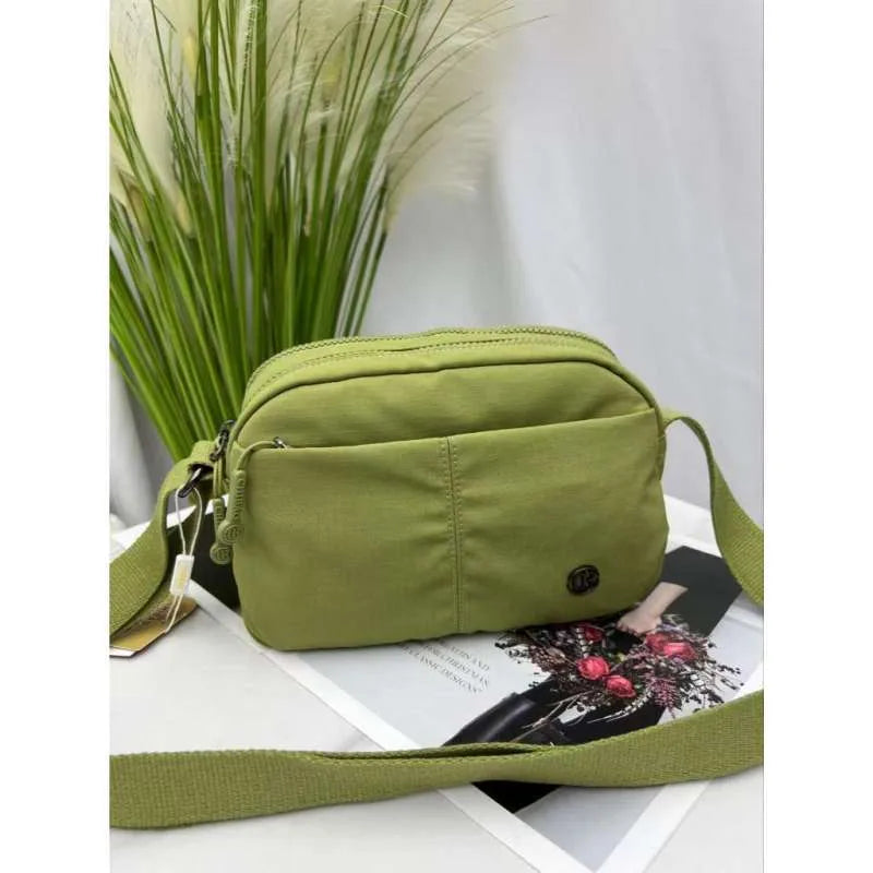 Quick-Dry Nylon Crossbody Bag – Lightweight, Large Capacity, Sporty & Versatile