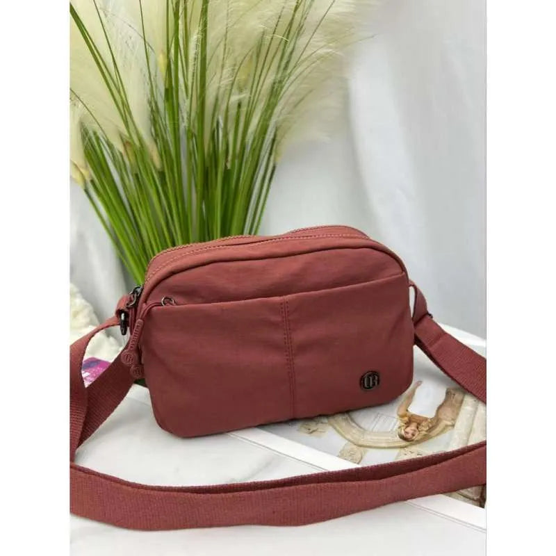 Quick-Dry Nylon Crossbody Bag – Lightweight, Large Capacity, Sporty & Versatile