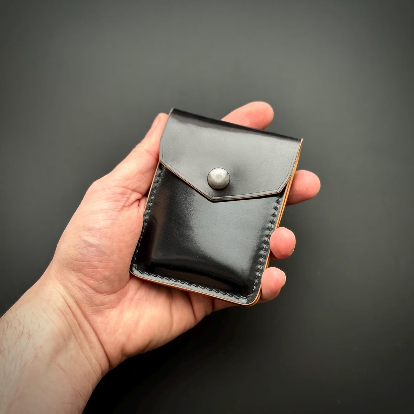 Slim Leather Wallet for Men – Minimalist Pocket Design (Black)