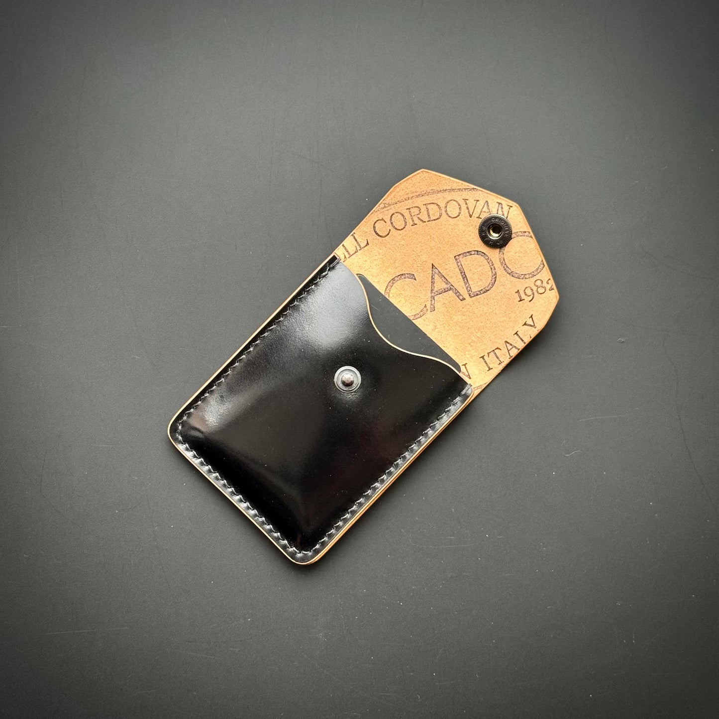 Slim Leather Wallet for Men – Minimalist Pocket Design (Black)