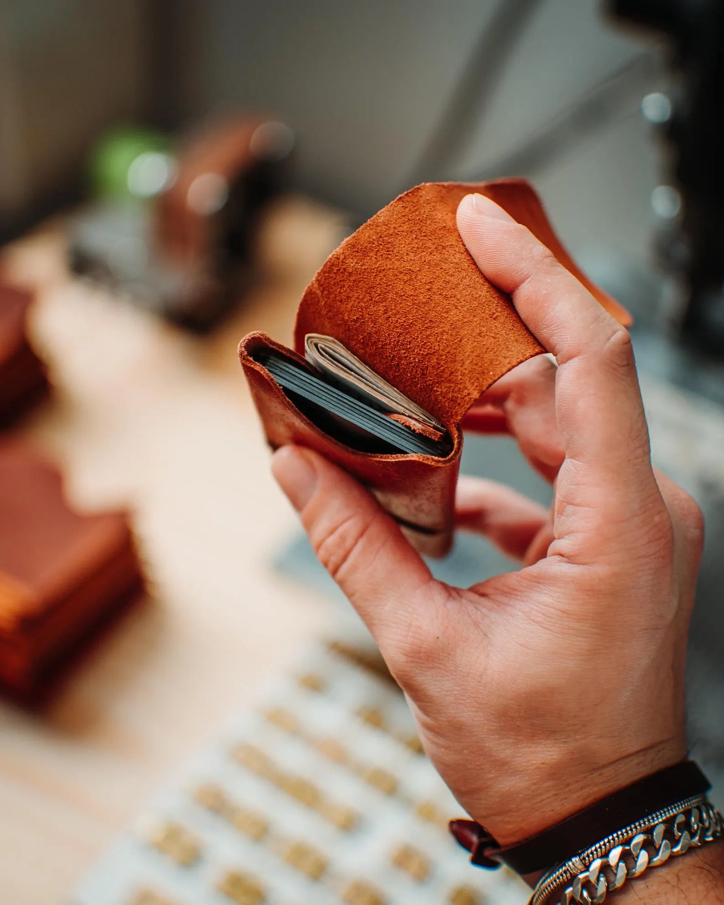Leather Minimalist Wallet – Slim Handmade Card Holder for Men (Brown)